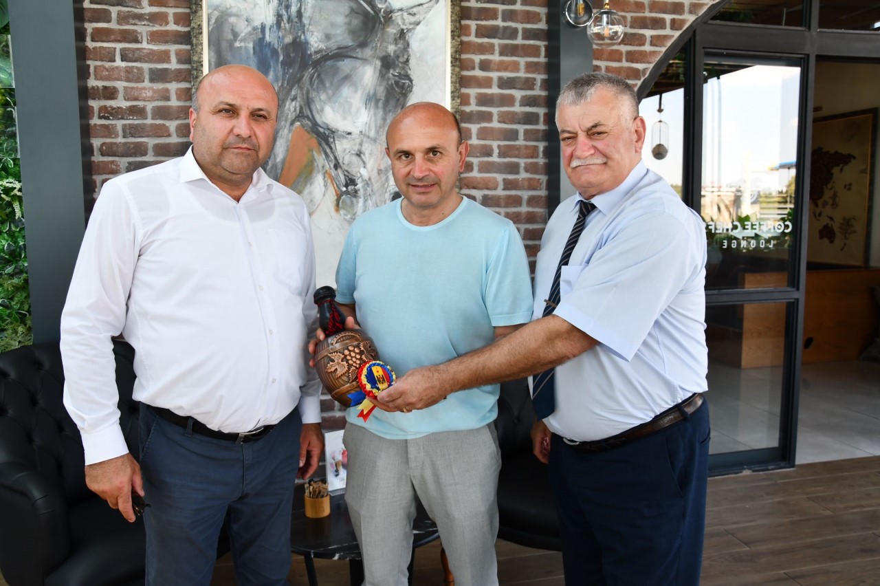 ORAL, TÜRK DÜNYASI TEMSİLCİLERİNİ AĞIRLADI