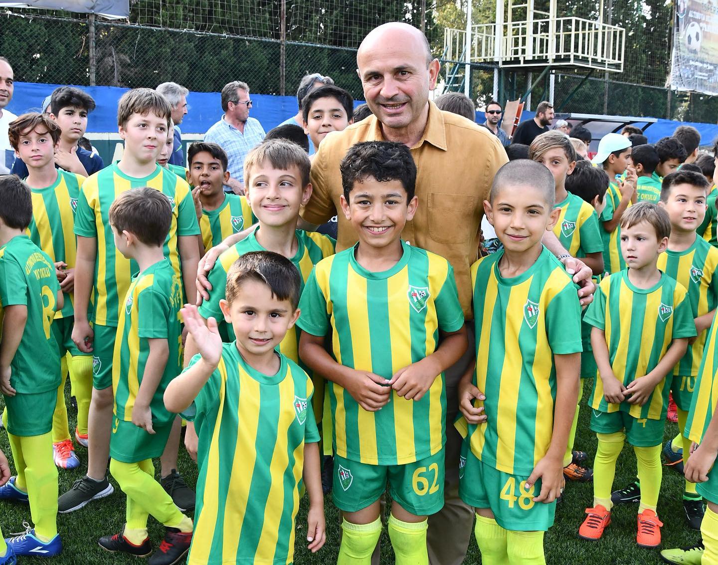 BAŞKAN ORAL, SAHALARDA