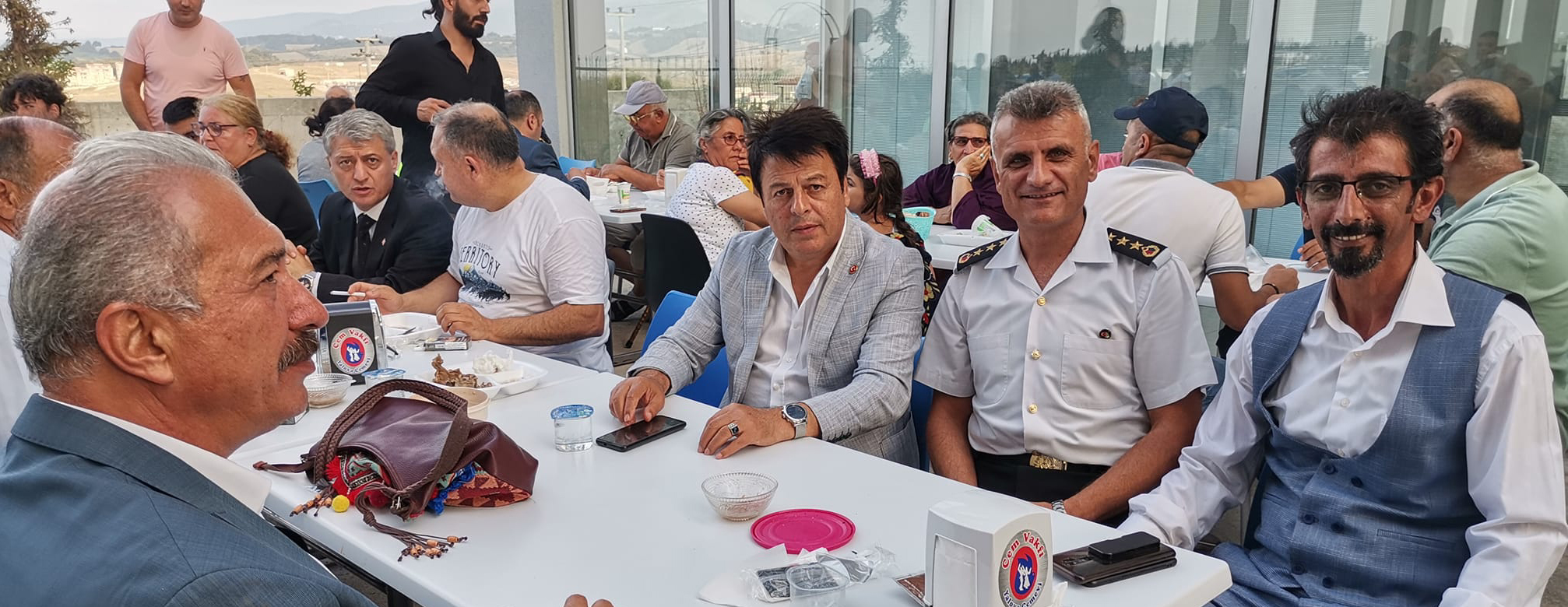 CEM VAKFI YALOVA ŞUBESİ’NDE LOKMA VE AŞURE DAĞITILDI