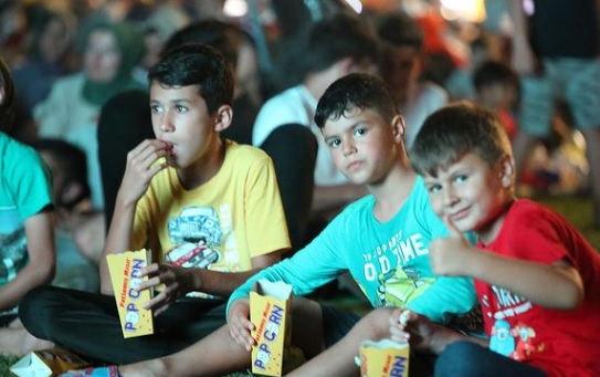 KARAMÜRSEL’DE ‘KORDON’A YOĞUN KATILIM!