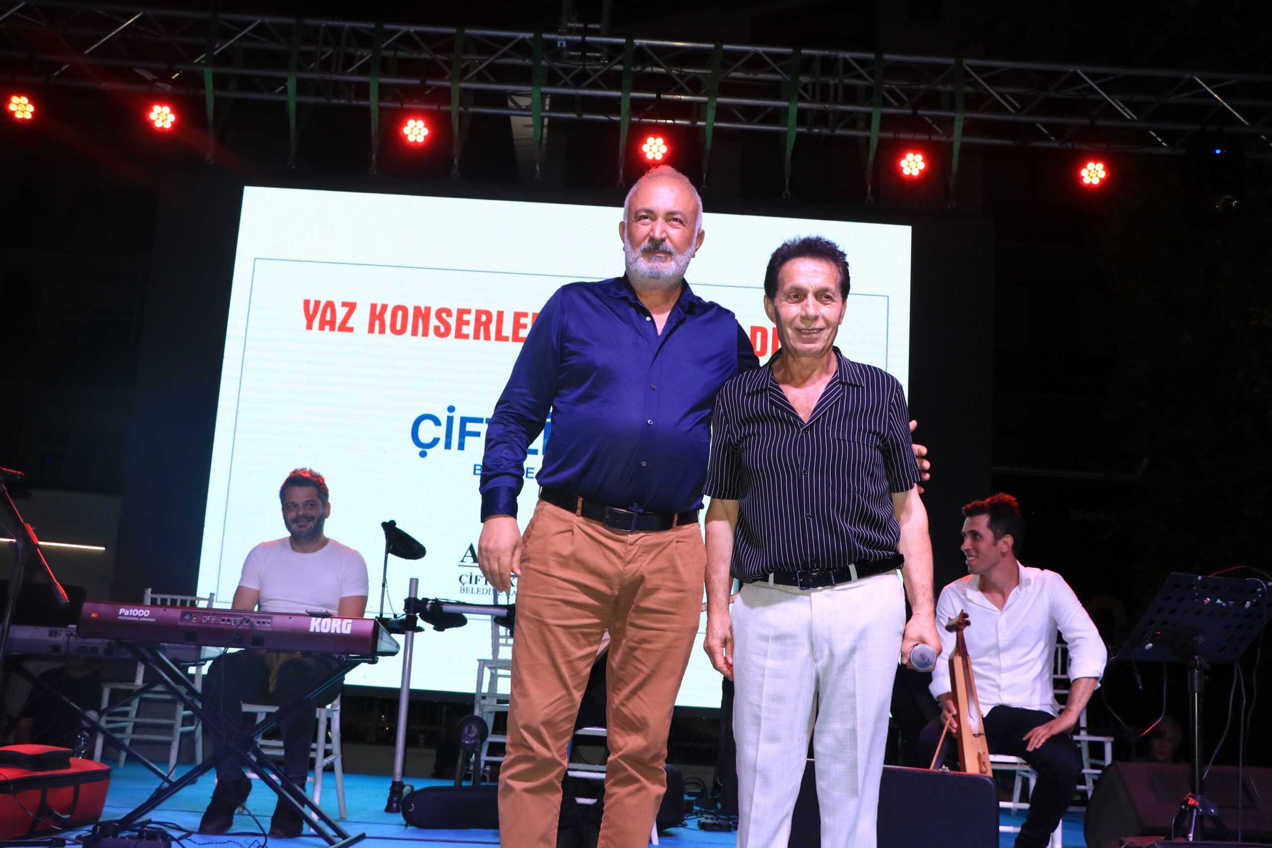 ÇİFTLİKKÖYLÜLER YAZ KONSERLERİ İLE COŞTU