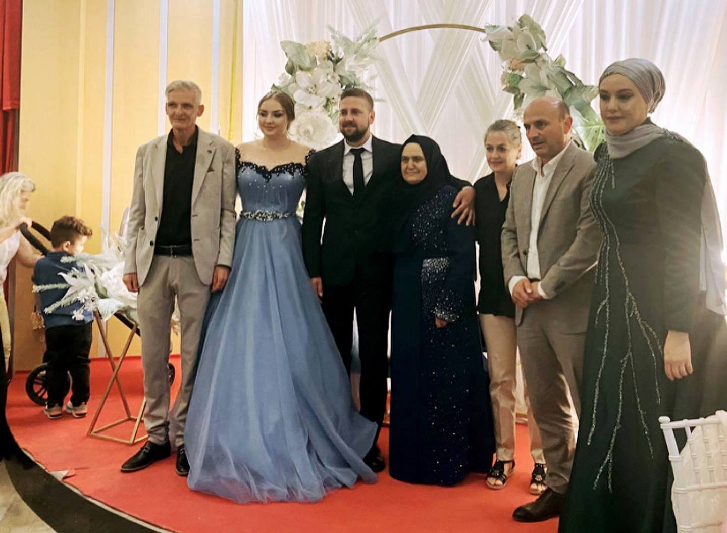 BAŞKAN ORAL, YEĞENİNE NİŞAN YÜZÜĞÜ TAKTI