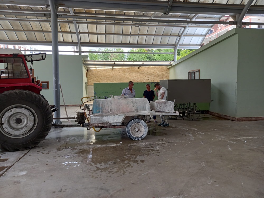 BAŞKAN VEKİLİ TUTUK PAZARCI ESNAFININ TALEBİNİ KISA SÜREDE ÇÖZDÜ