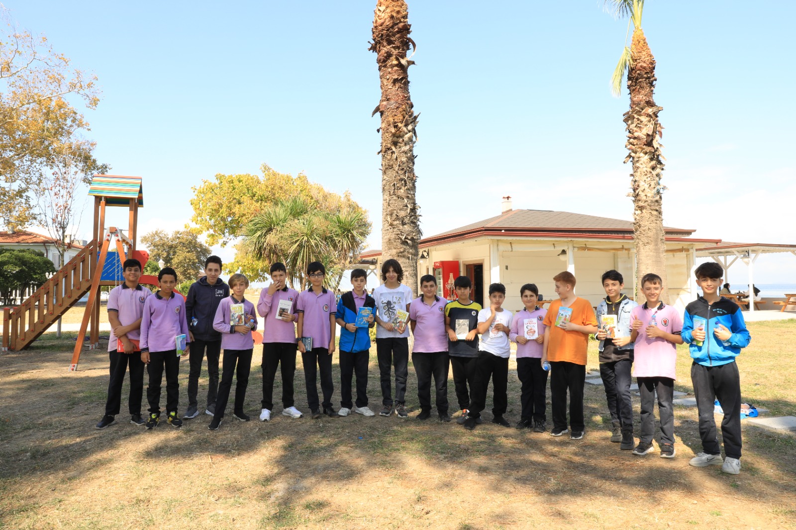 KİTAPLAR BUGÜN YALOVA BELEDİYESİ ÇAY BAHÇESİ’NDE OKUNDU