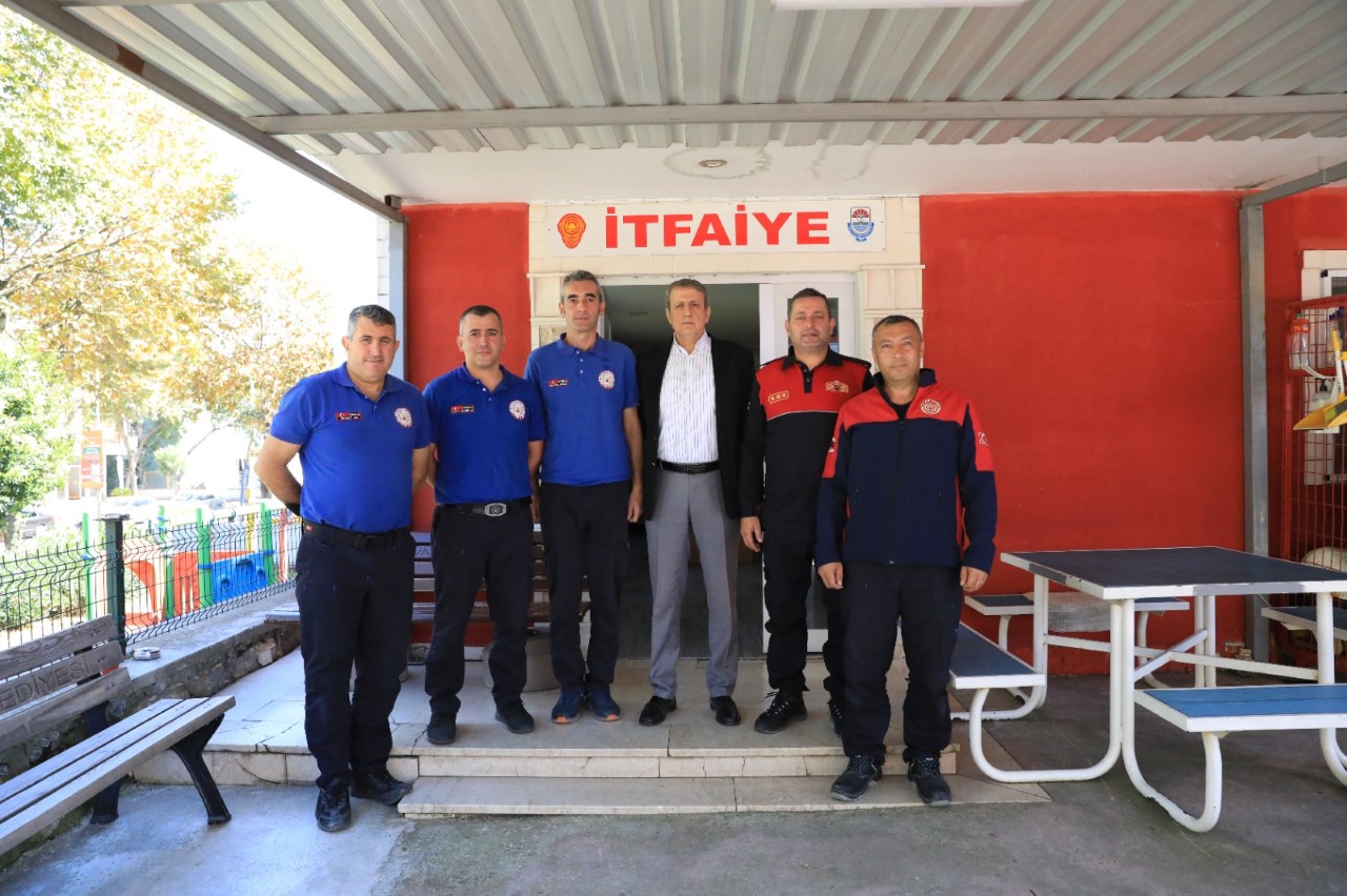 ARDIÇ, İTFAİYE PERSONELLERİNİ TEK TEK DOLAŞTI