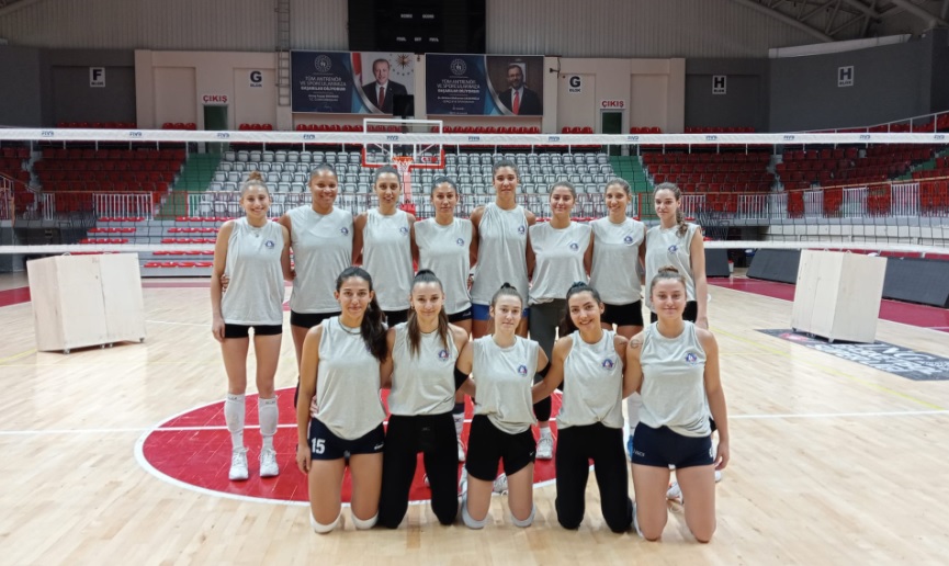 ÇİFTLİKKÖY’ÜN SULTANLARINDA SEZON HAZIRLIKLARI SÜRÜYOR
