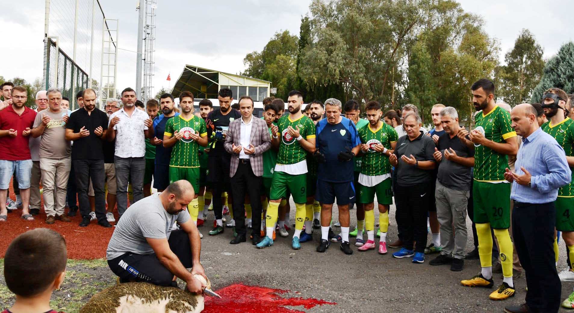 ALTINOVA BELEDİYE SPOR, SEZONU AÇTI