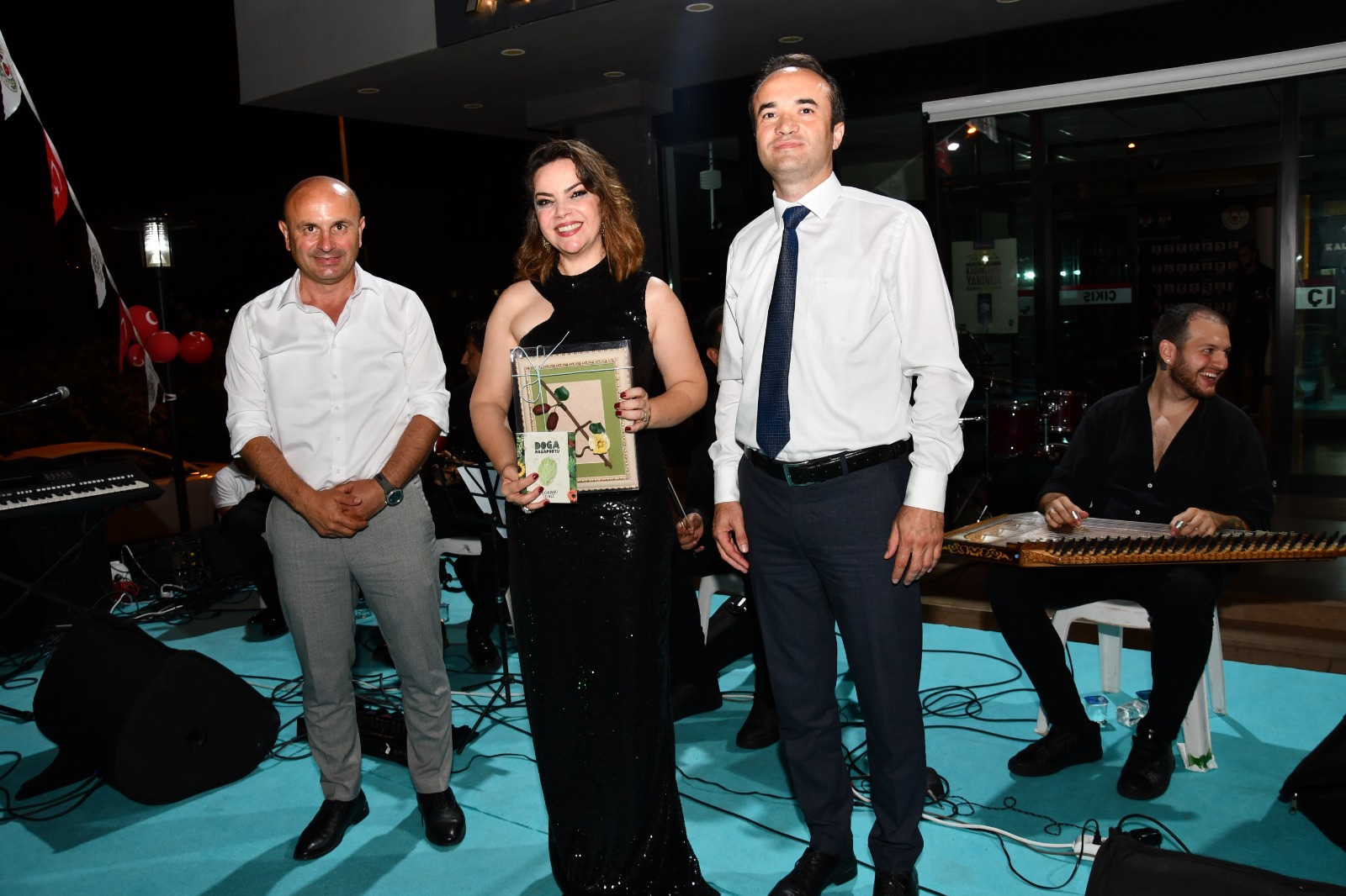 30 AĞUSTOS, ALTINOVA’DA COŞKUYLA KUTLANDI