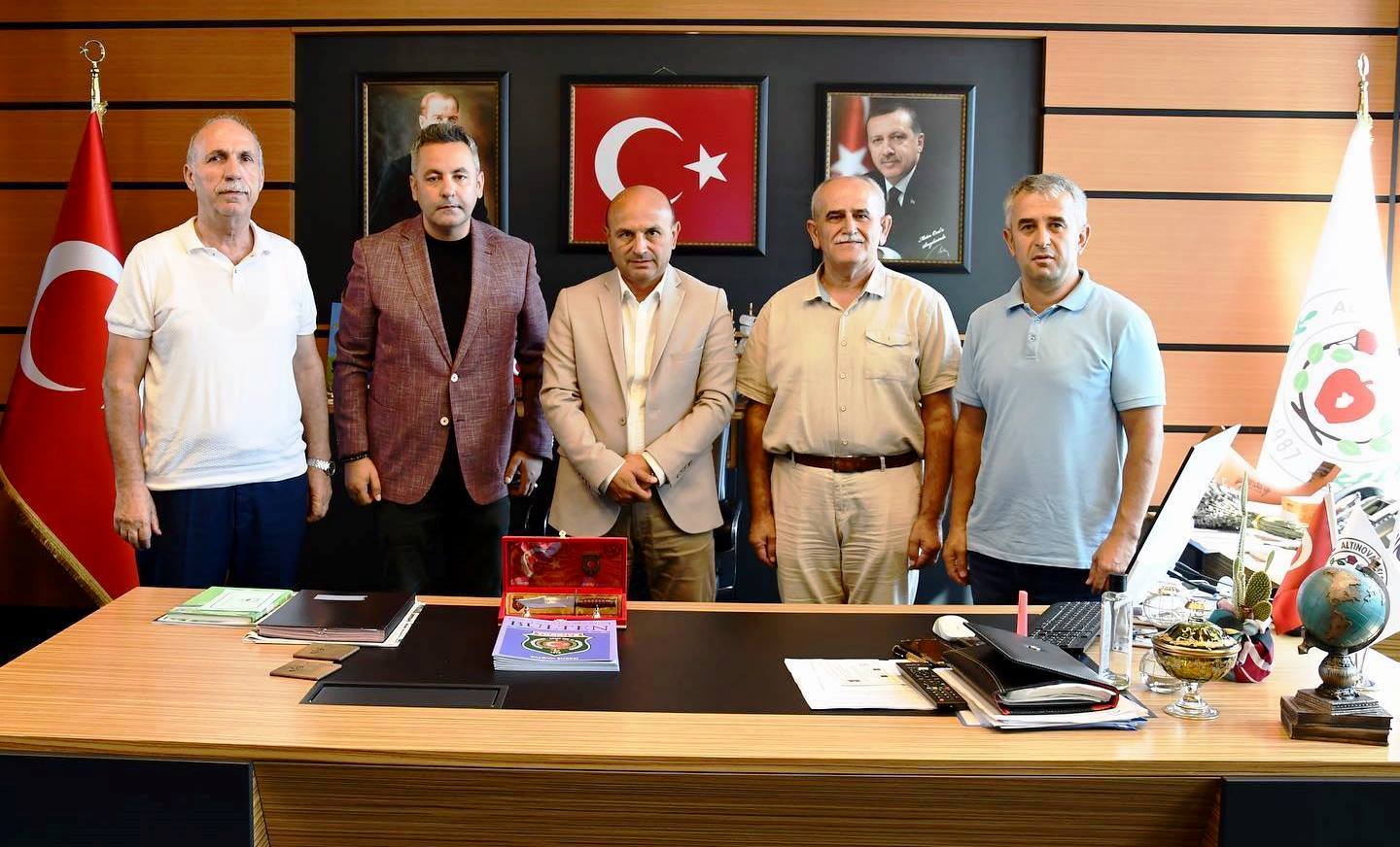 ŞEHİT VE GAZİLERİMİZİN HAKLARINI ÖDEYEMEYİZ