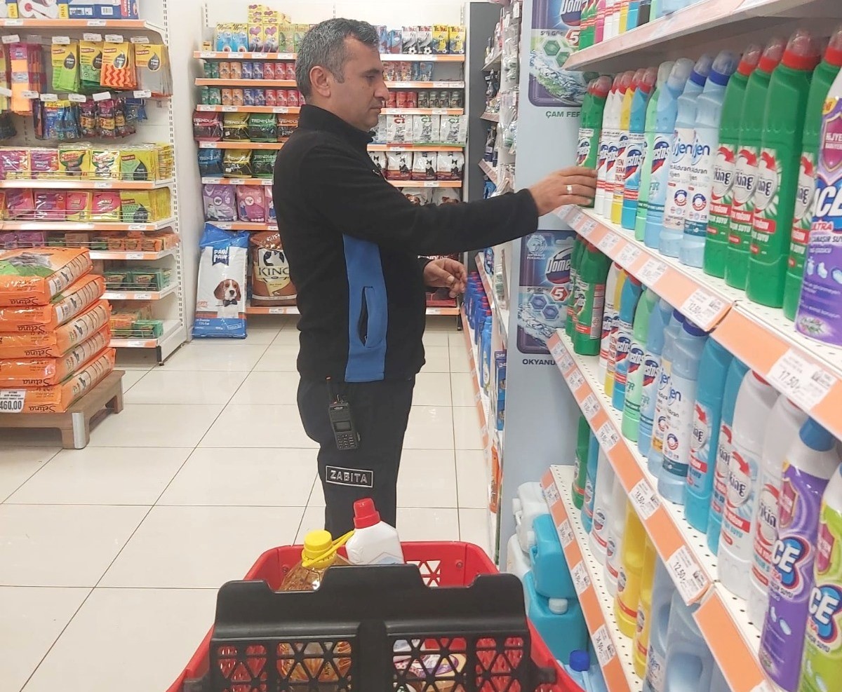 ALTINOVA’DA MARKETLERE DENETİM