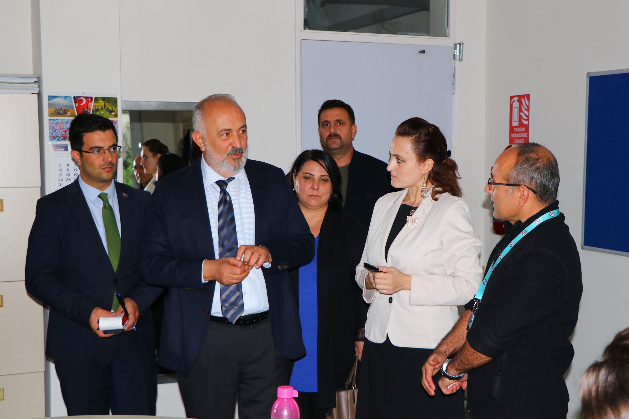 BAŞKAN SİLPAGAR GENÇLERLE İÇ İÇE