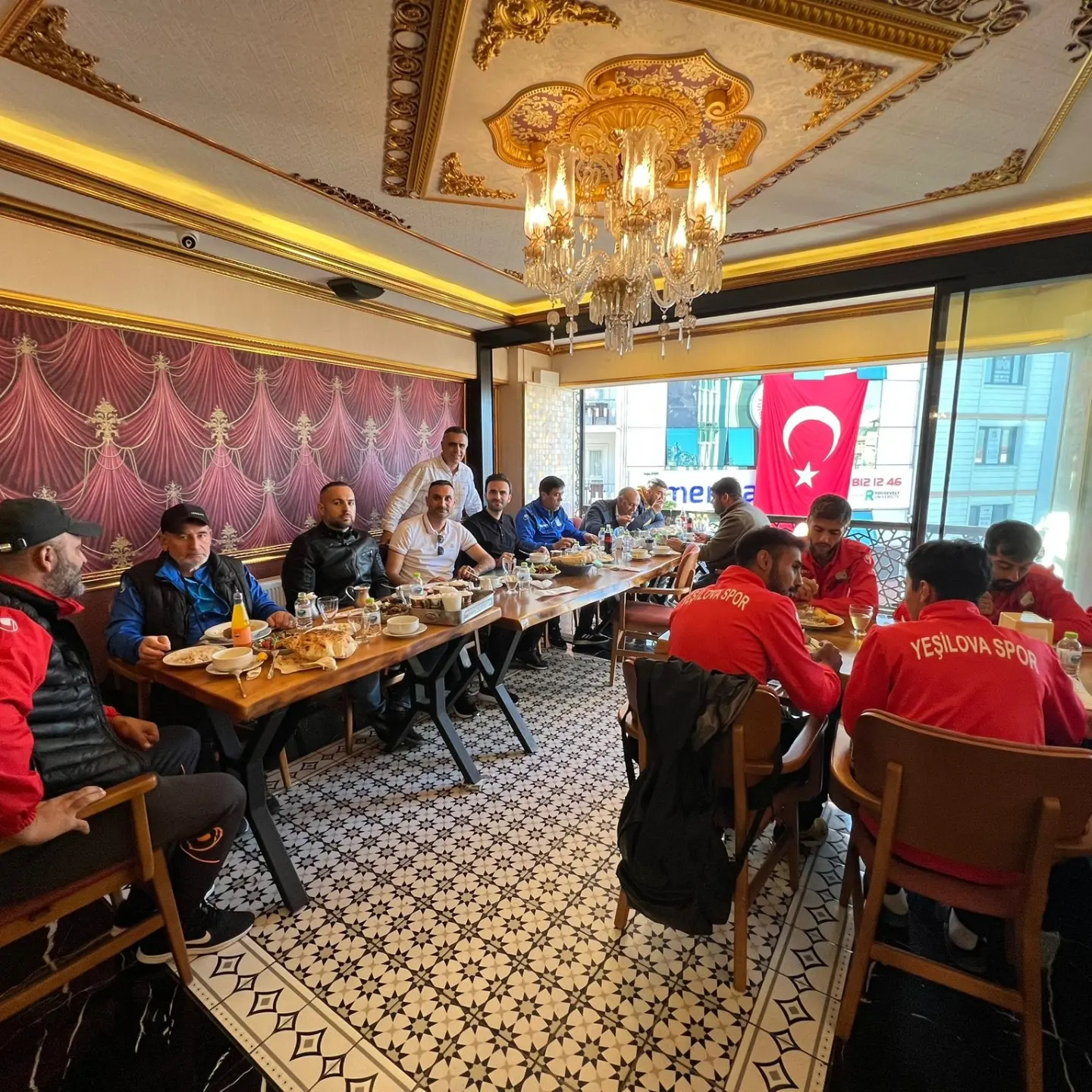 ES GROUP’TAN, YEŞİLOVA SPOR’A MORAL YEMEĞİ