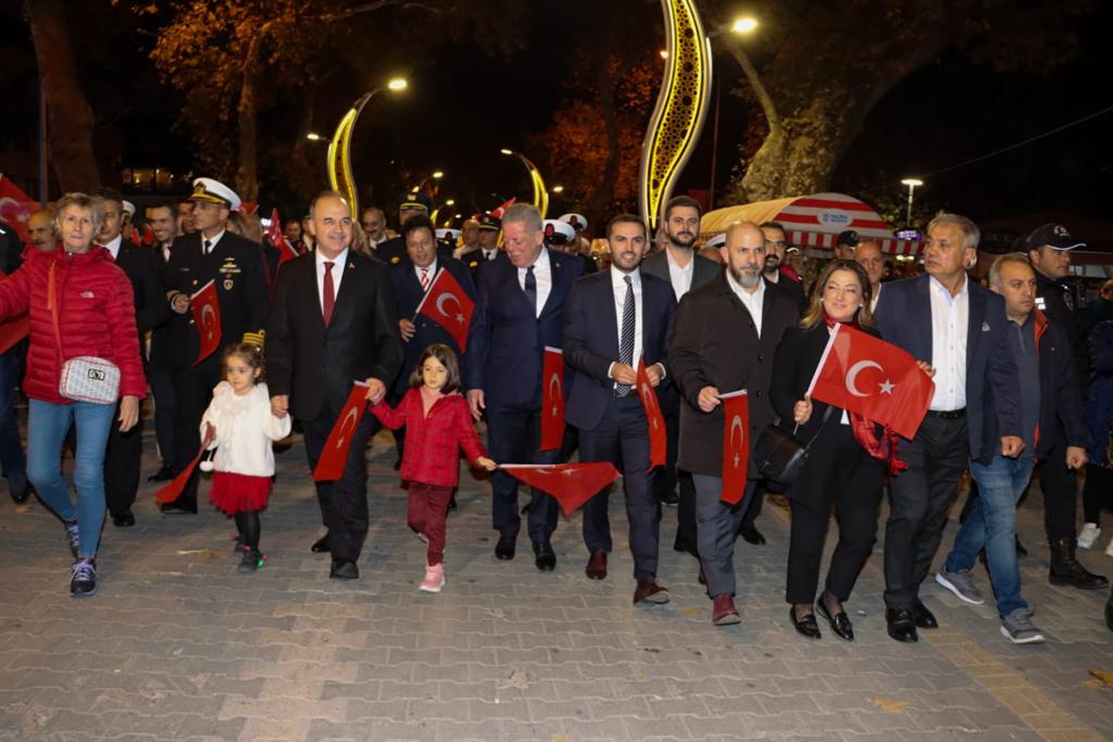 CUMHURİYETİMİZİN KURULUŞUNUN 99. YILI ŞEHRİMİZDE COŞKU İLE KUTLANDI