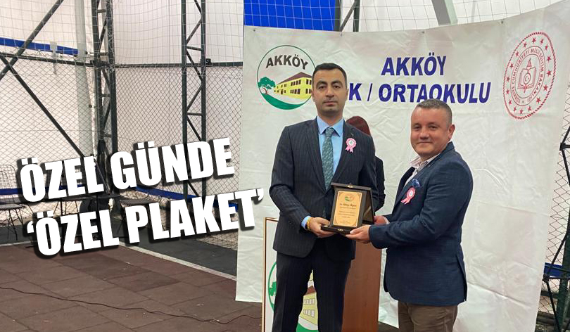 EĞİTİME DESTEK VEREN AKGÜN ÇİÇEKÇİLİĞE PLAKET TAKDİM EDİLDİ