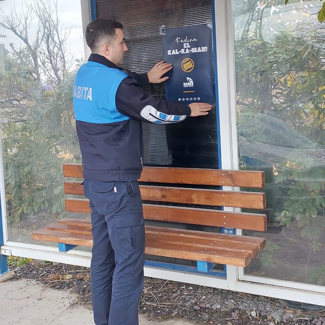 ‘KADINA ŞİDDETE DUR’