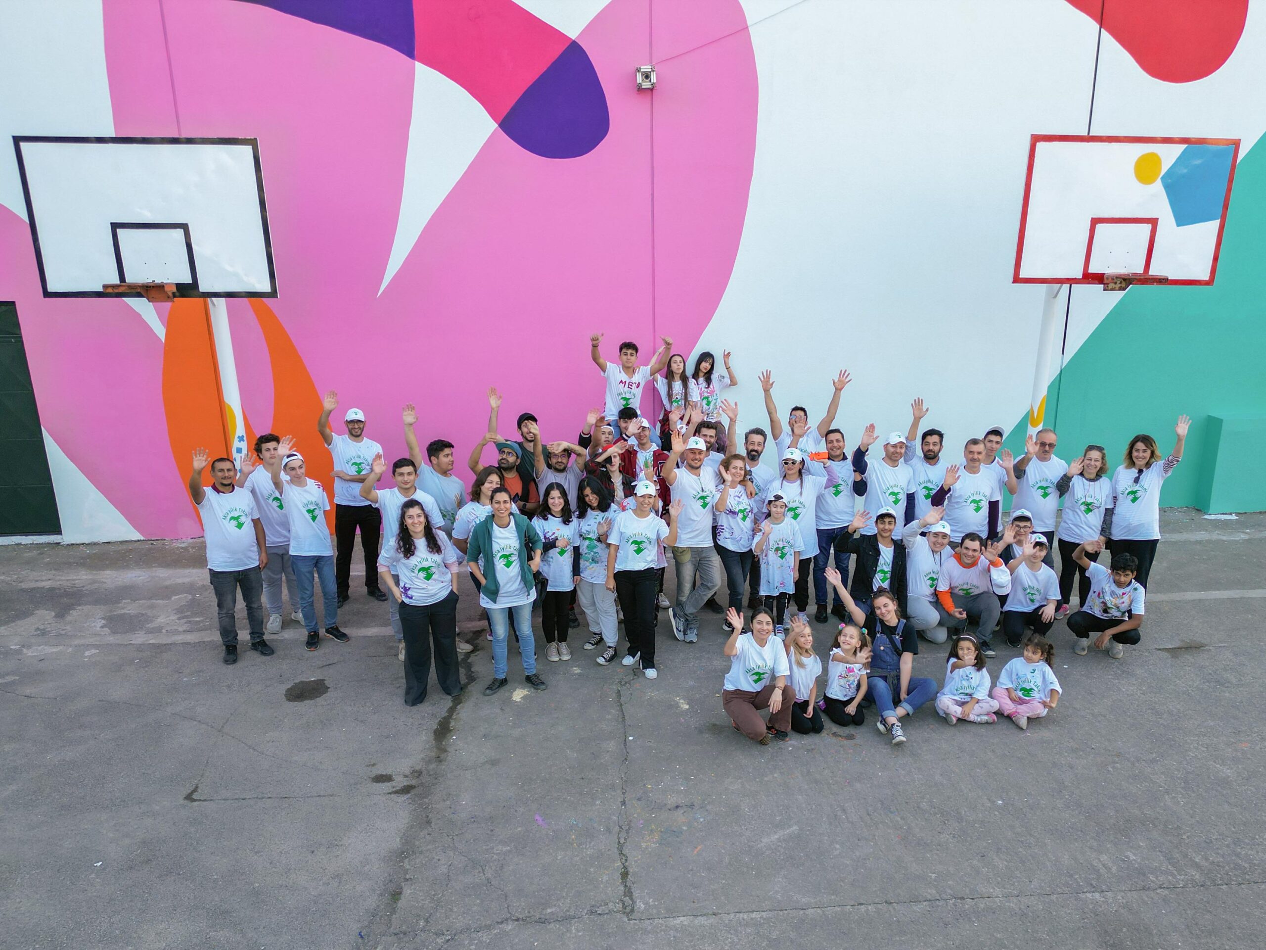 “AKSA İYİLİK TAKIMI”NDAN OKUL DÖNÜŞÜM PROJESİ