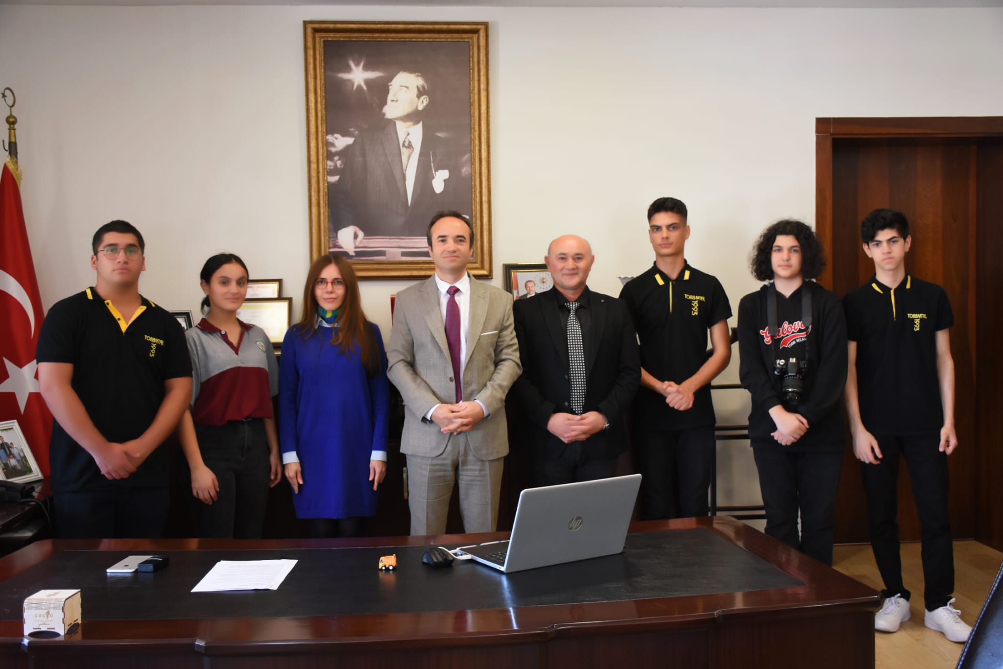 KAYMAKAM ÖZYİĞİT: BU ÜLKE EĞİTİMLİ GENÇLERİN OMUZLARINDA YÜKSELECEK