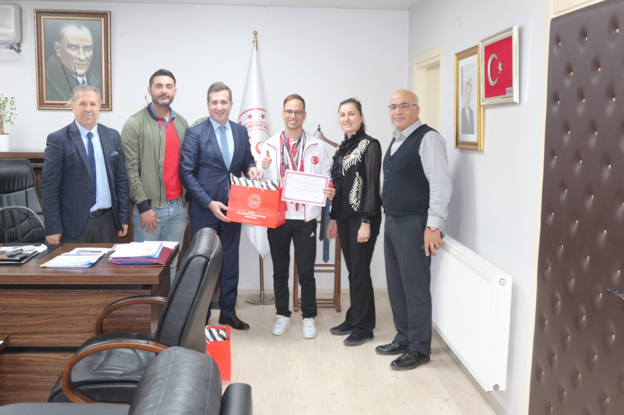 ŞAMPİYONDAN, İL MÜDÜRÜ LAÇİN’E ZİYARET