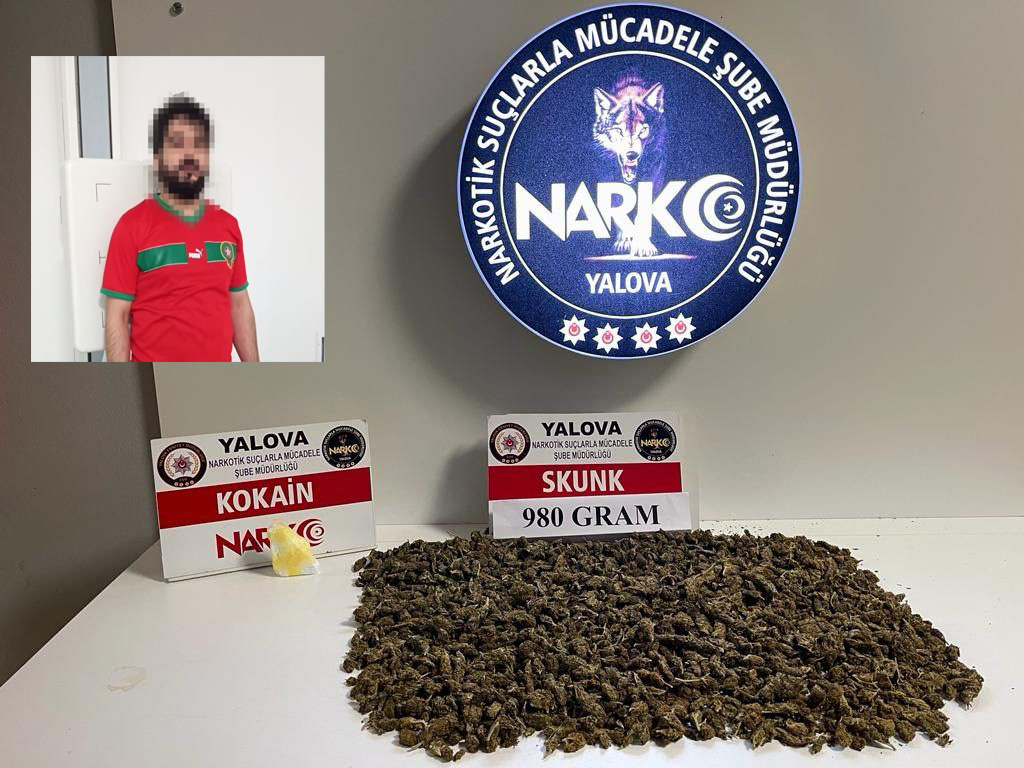 UYUŞTURUCUYU YUTARAK, TÜRKİYE’YE SOKTU!