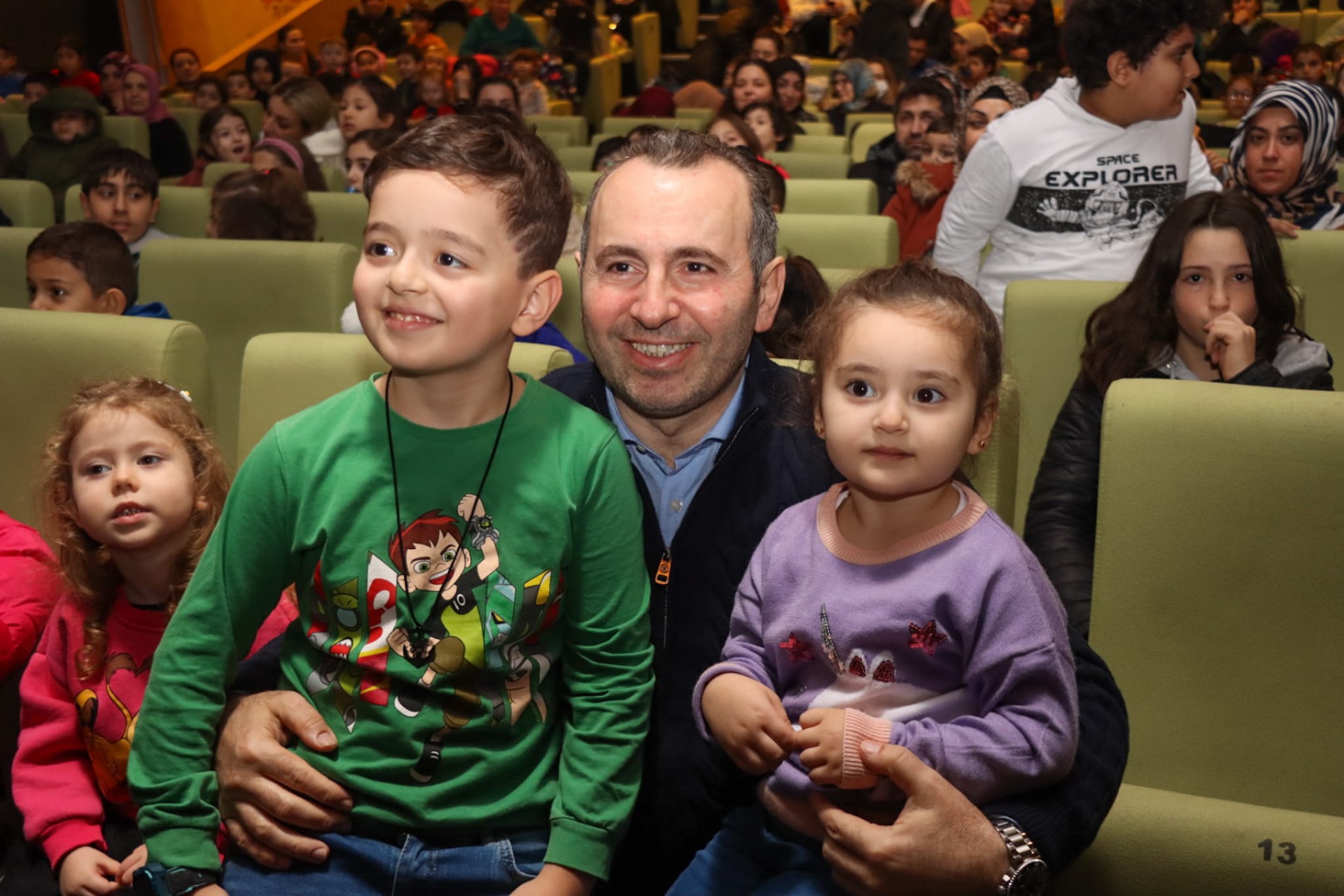 TUTUK, ORMANLAR KRALI ASLAN’I ÇOCUKLARLA BİRLİKTE İZLEDİ