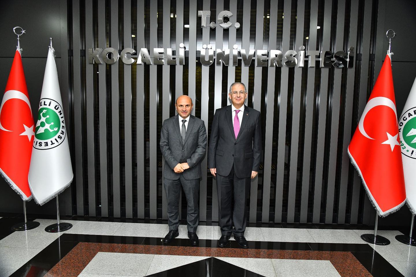 ORAL’DAN REKTÖR CANTÜRK’E HAYIRLI OLSUN ZİYARETİ