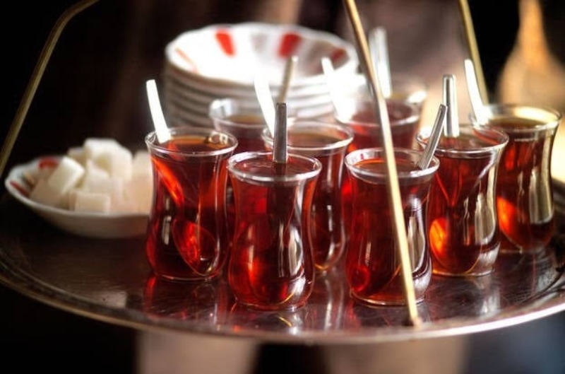 KAHVEHANELERDEKİ ZAMLAR VATANDAŞLARIN TEPKİSİNİ ÇEKİYOR