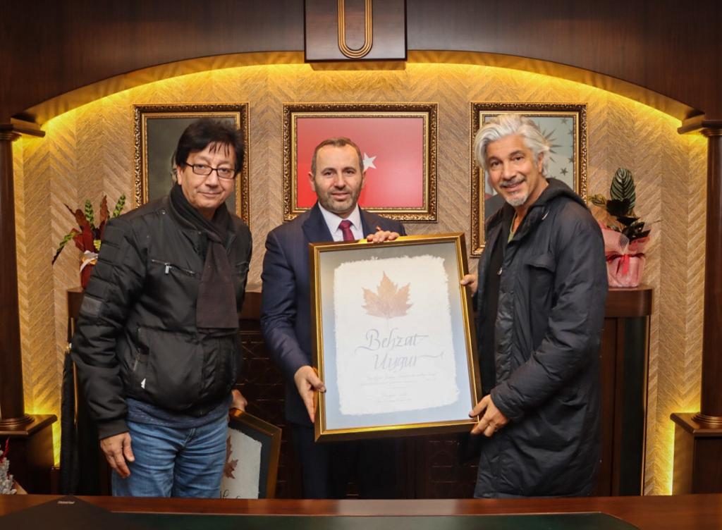 SÜHEYL & BEHZAT UYGUR KARDEŞLER YALOVALILARI KAHKAHAYA BOĞDU