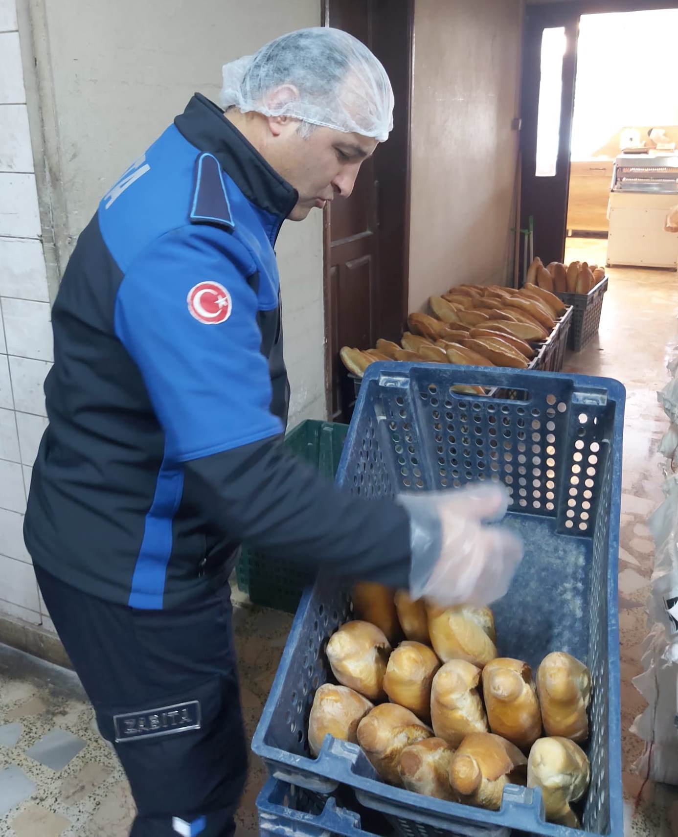 ALTINOVA’DA FIRINLAR DENETLENDİ