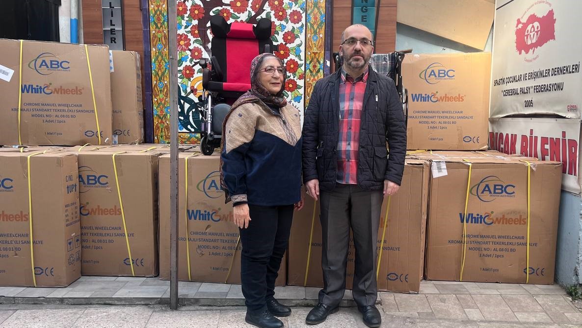 DEPREM BÖLGESİNE TEKERLEKLİ SANDALYE DESTEĞİ