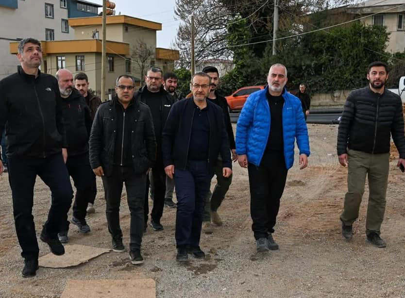 BAŞKAN YILDIRIM, KAHRAMANMARAŞ’TA YAPILAN ‘KOCAELİ ÇARŞISINI’ YERİNDE İNCELEDİ