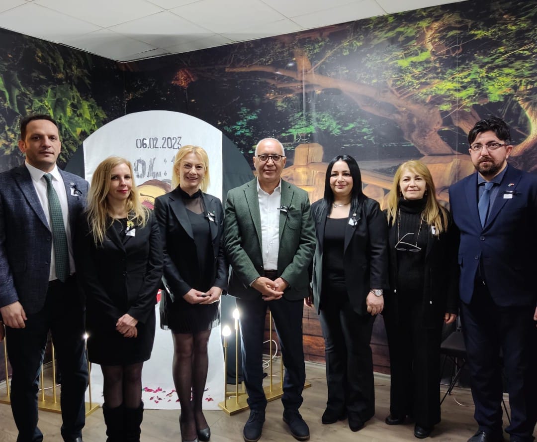 “BUGÜN YİNE DEPREMİ KONUŞUYORUZ, KAYBETTİKLERİMİZİ KONUŞUYORUZ”