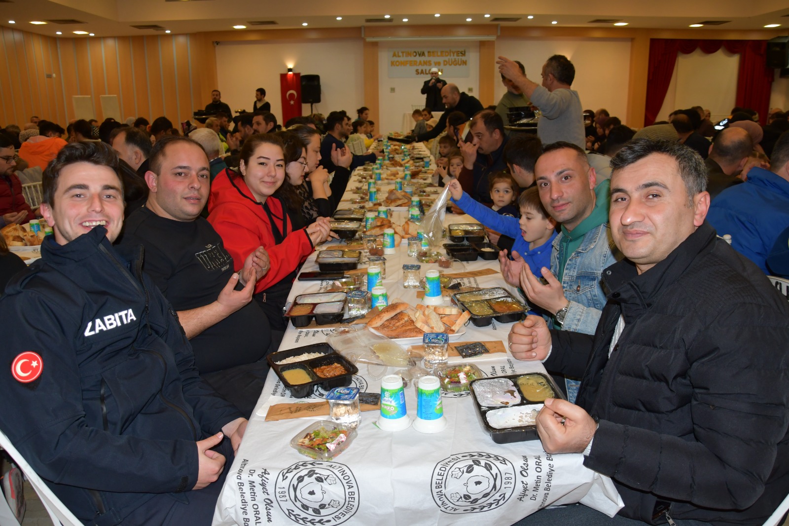 ALTINOVA BELEDİYESİ İFTARDA BULUŞTU