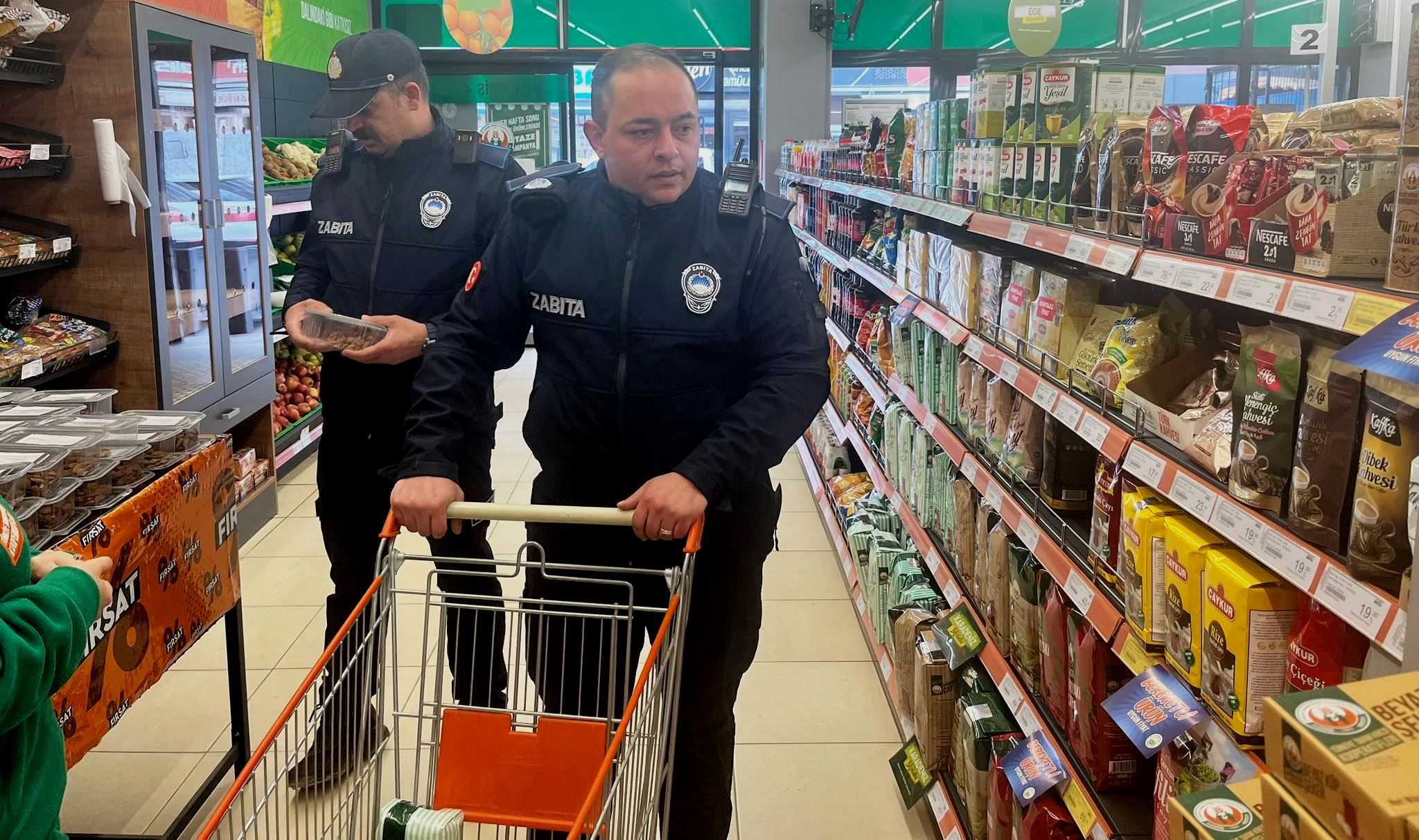 ALTINOVA’DA MARKETLERE RAMAZAN DENETİMİ