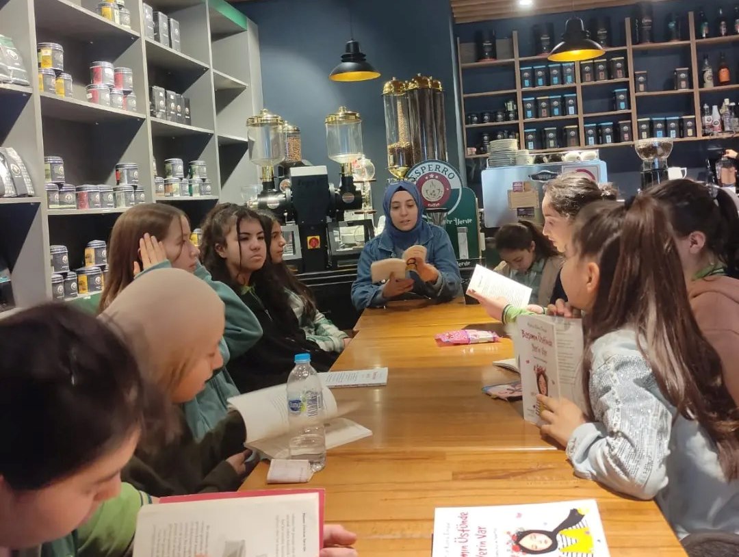 ALTINOVA’DA, KAHVELİ ‘OKUMA’ ETKİNLİĞİ