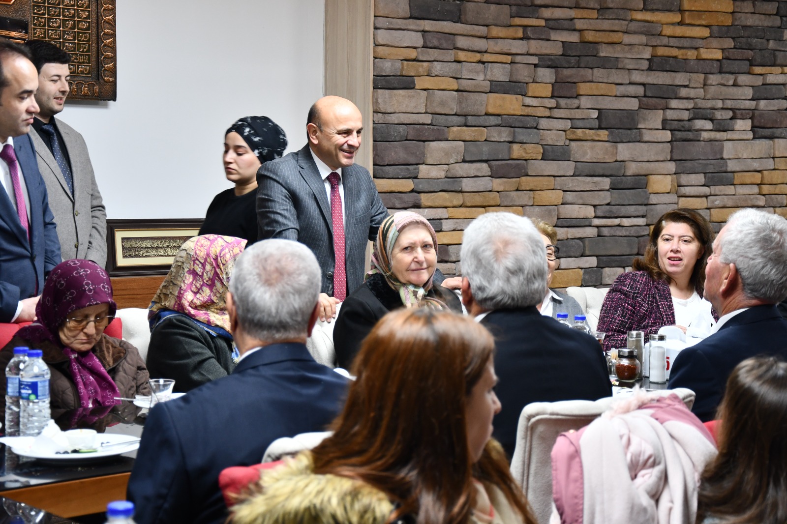 BAŞKAN ORAL, ŞEHİT YAKINLARI VE GAZİLER KAHVALTIDA BULUŞTU
