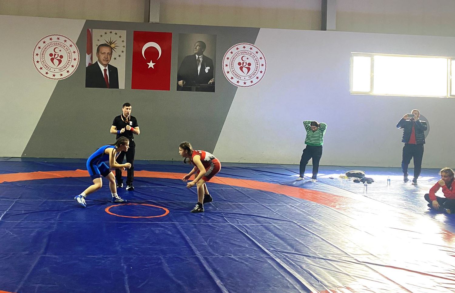 ALTINOVA, GÜREŞTE BİR MARKA OLUYOR