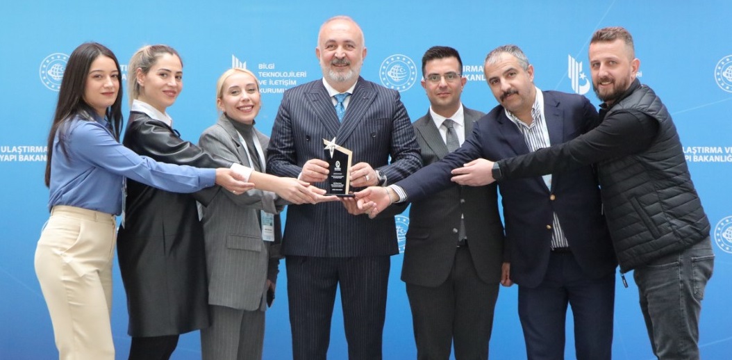 BAŞKAN SİLPAGAR, KALDER’İN İLHAM VEREN PROJE ÖDÜLÜNÜ ALDI