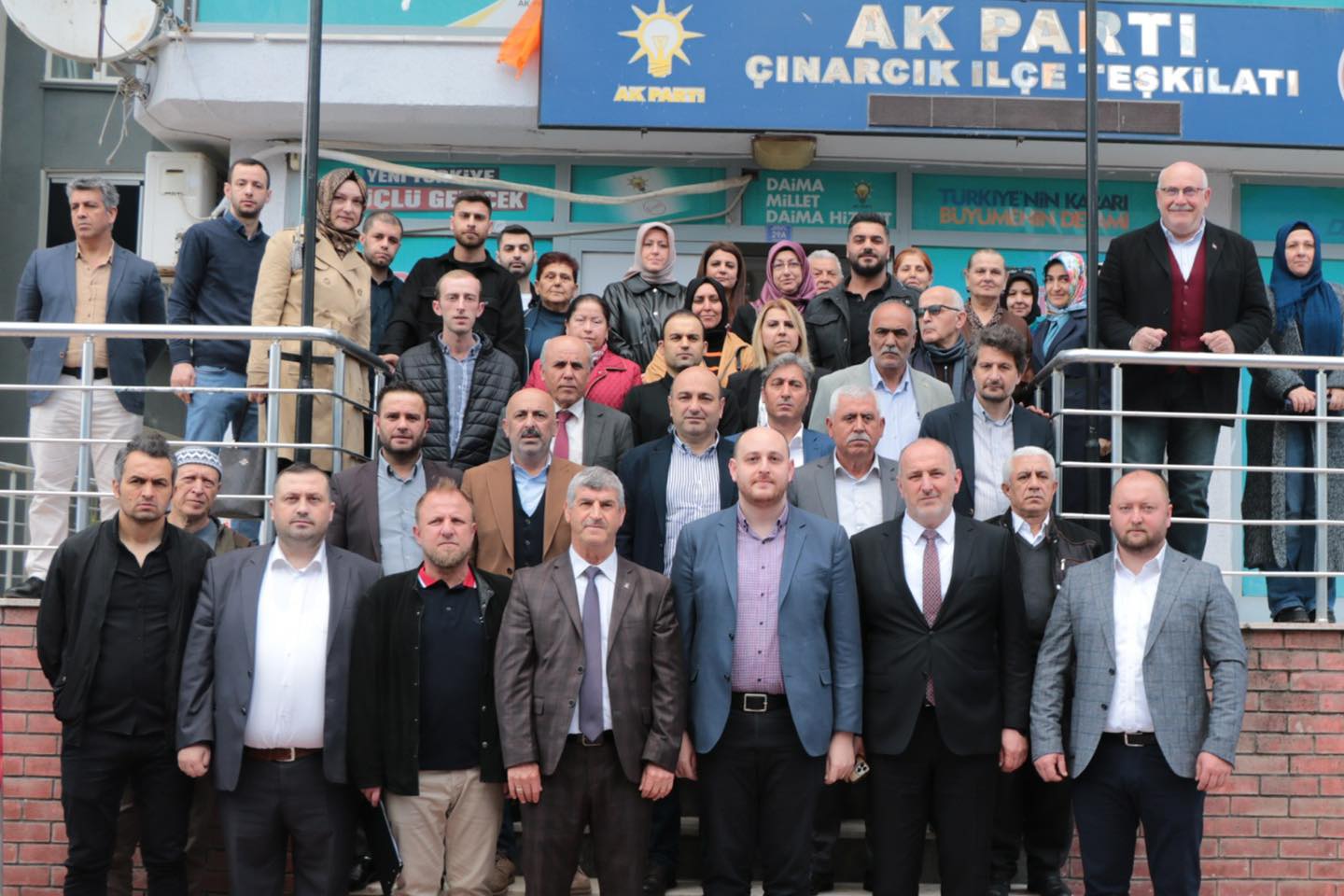 AK PARTİ ÇINARCIK’DA DOLU DİZGİN