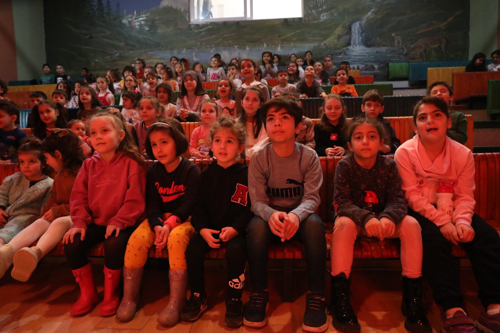 İNTERAKTİF OYUN ATÖLYESİ ÇOCUKLARI EĞLENDİRDİ