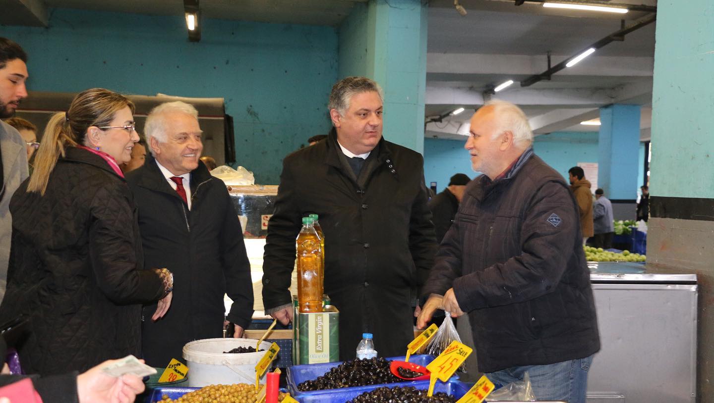 CHP ‘Lİ ADAYLAR PAZARCI ESNAFINI DİNLEDİ