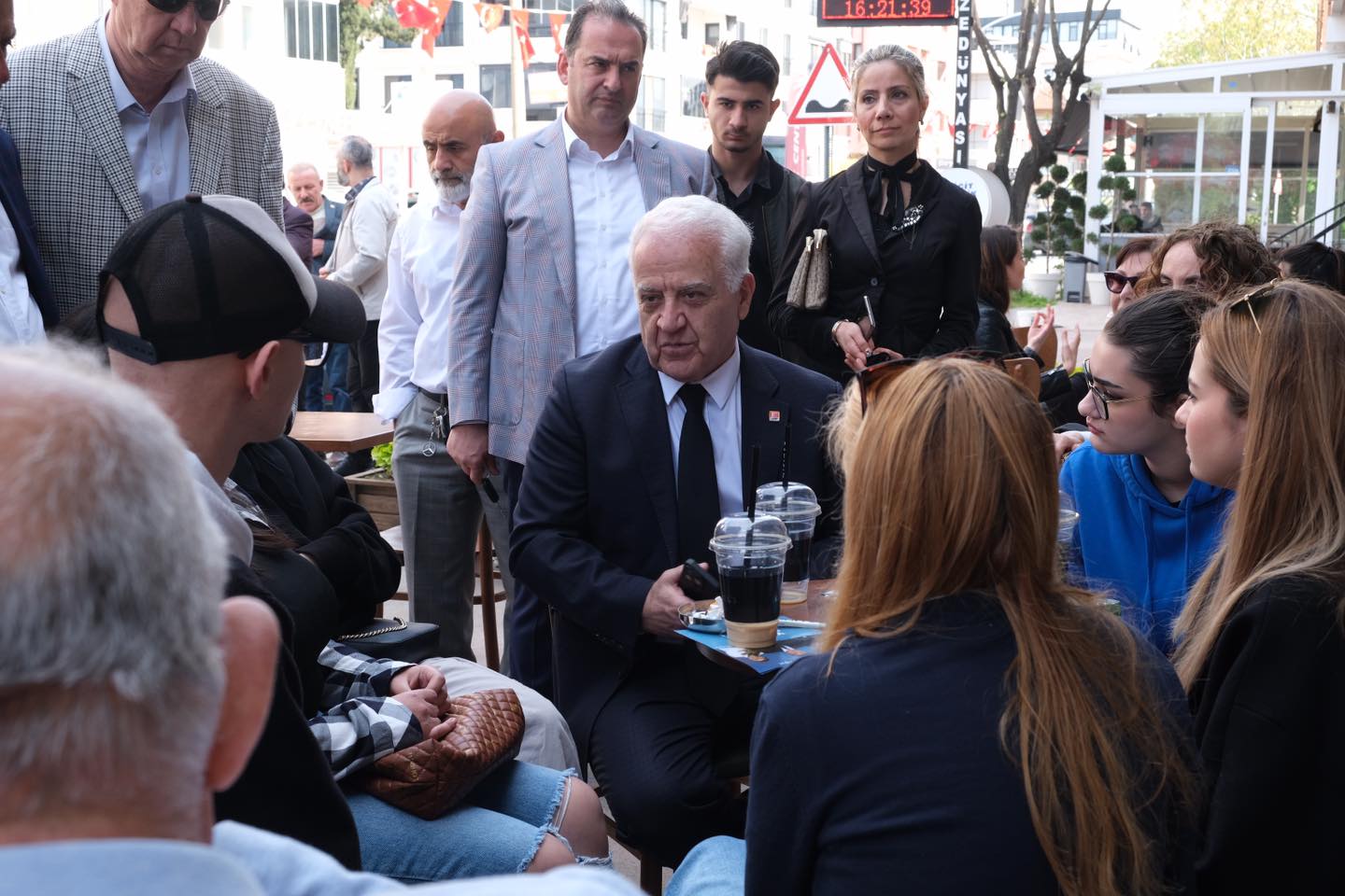 CHP ADAYI BECAN, GENÇLERLE BULUŞTU