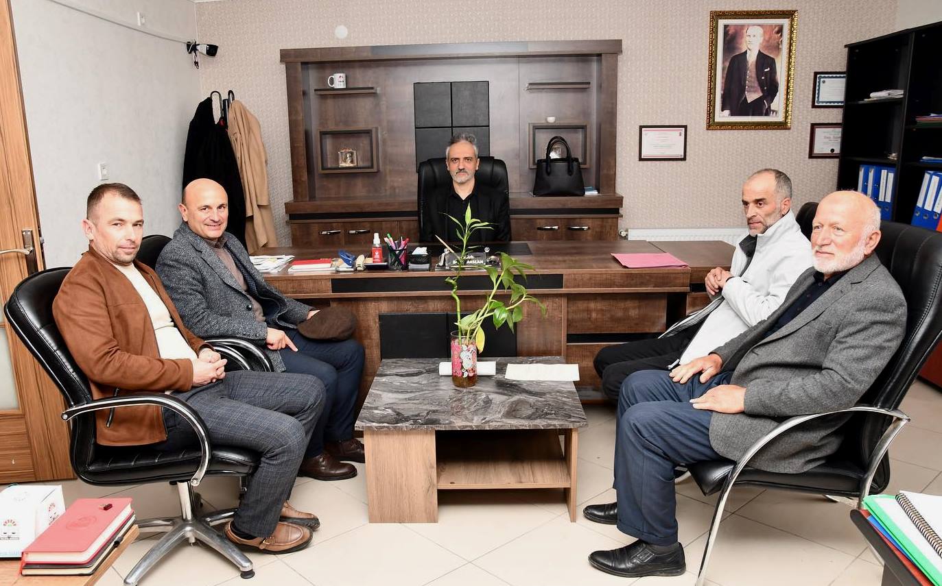 ORAL: AVUKATLAR, HAKKIN VE HUKUKUN TEMSİLCİLERİDİR