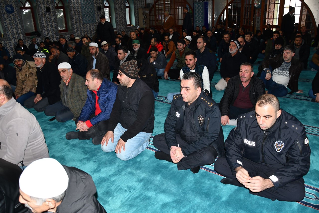 ŞEHİTLER İÇİN MEVLİT OKUNDU