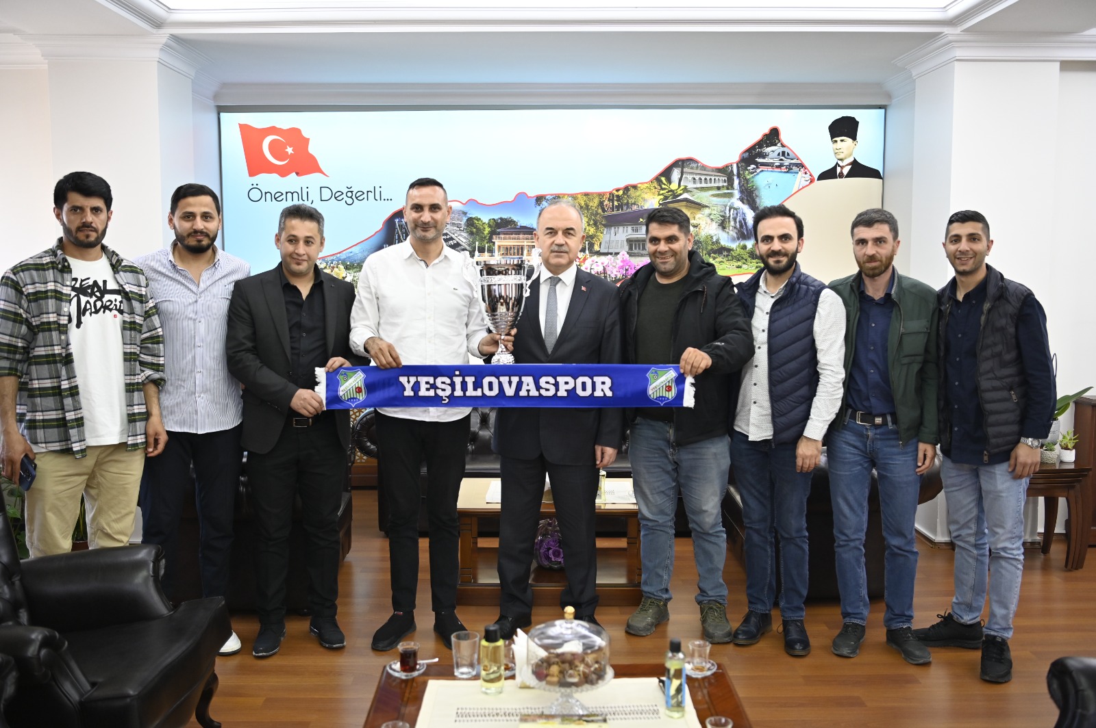 ŞAMPİYON, VALİ EROL’U MAKAMINDA ZİYARET ETTİ