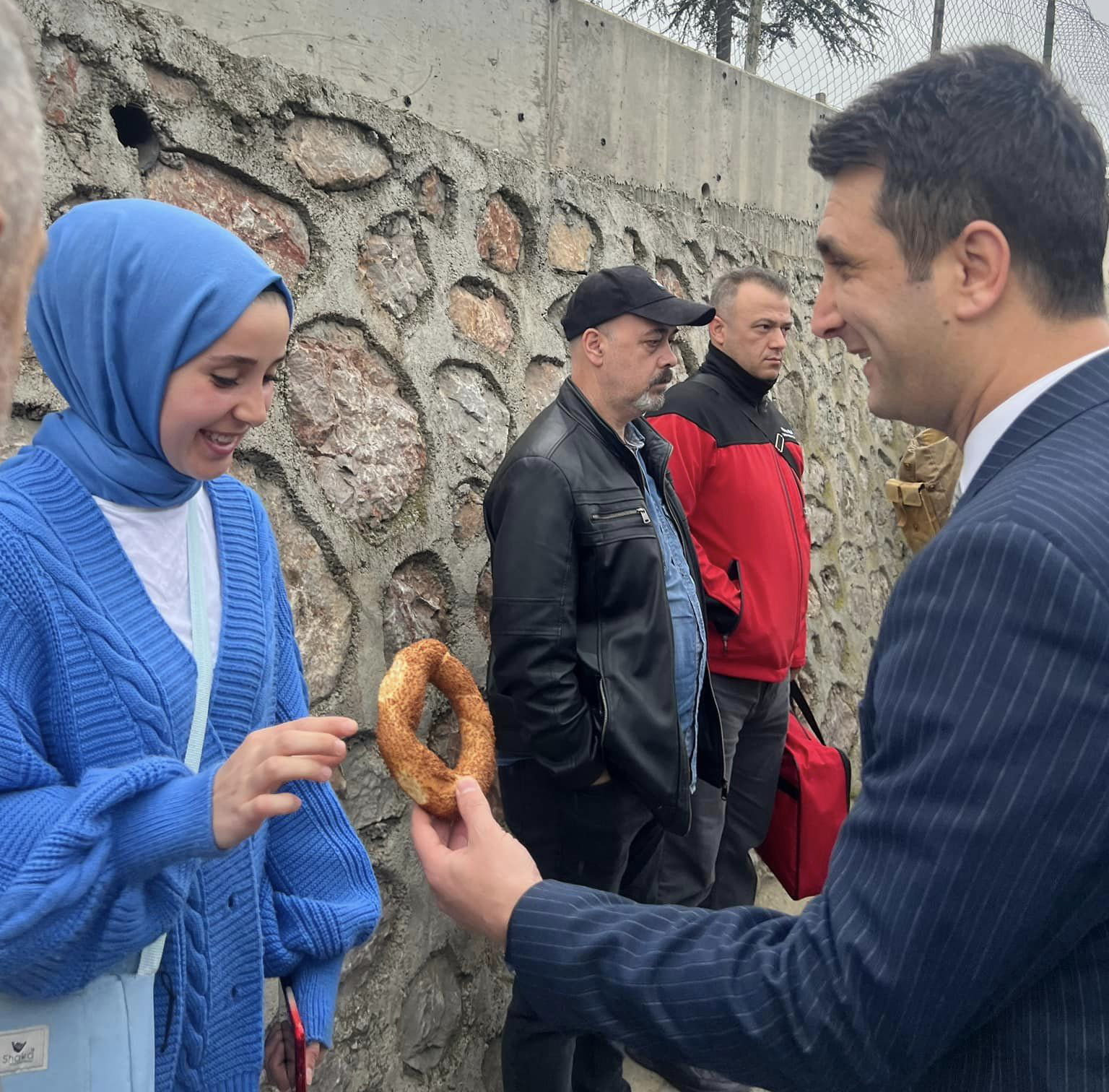 SİMİTLER BAŞKAN METE’DEN