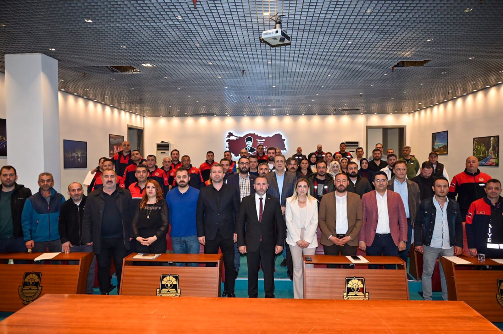 DEPREM BÖLGESİNDE YARARLILIK SAĞLAYAN PERSONELLERE TEŞEKKÜR