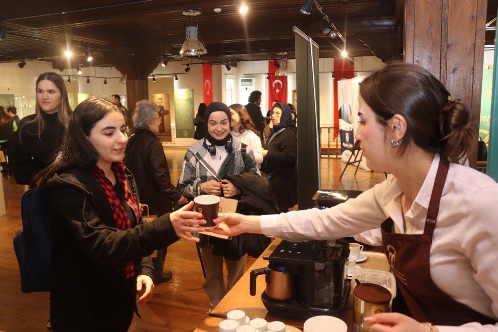 KAHVE TUTKUNLARI BU SERGİ KAÇMAZ