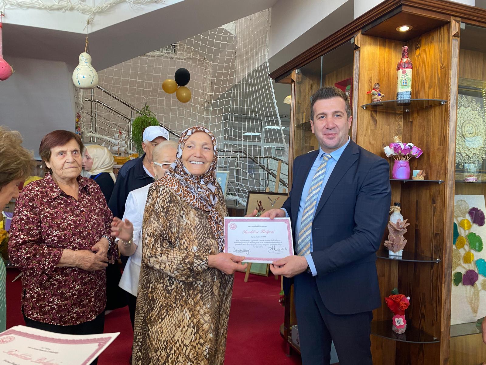 ÇINARCIK HUZUREVİNDE 2.BAHAR SERGİSİ