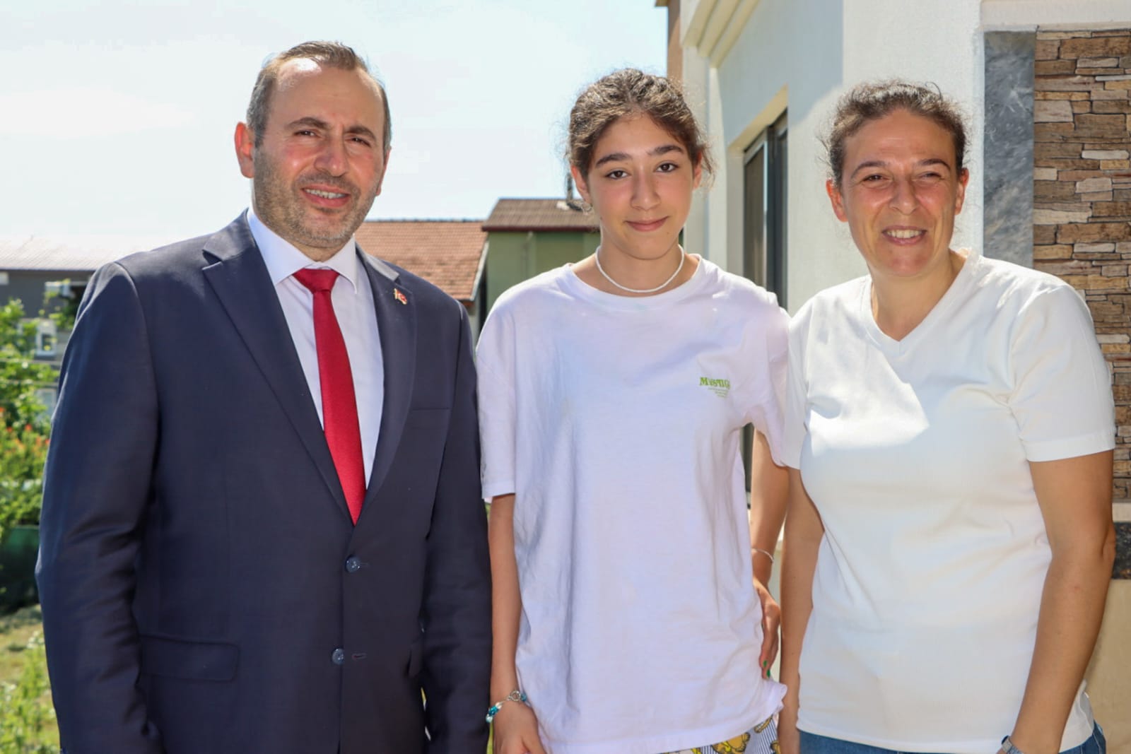 TUTUK, GÖNÜLLERE KONUK OLDU