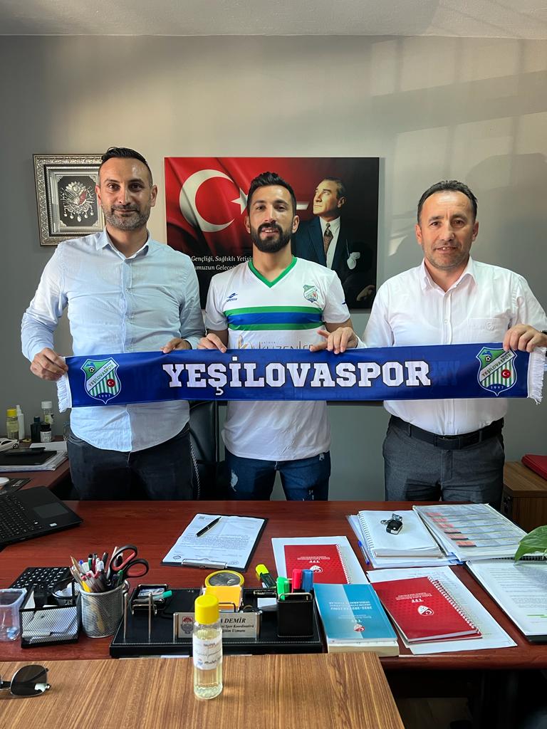 YALOVA YEŞİLOVA SPOR’DAN FORVET TRANSFERİ
